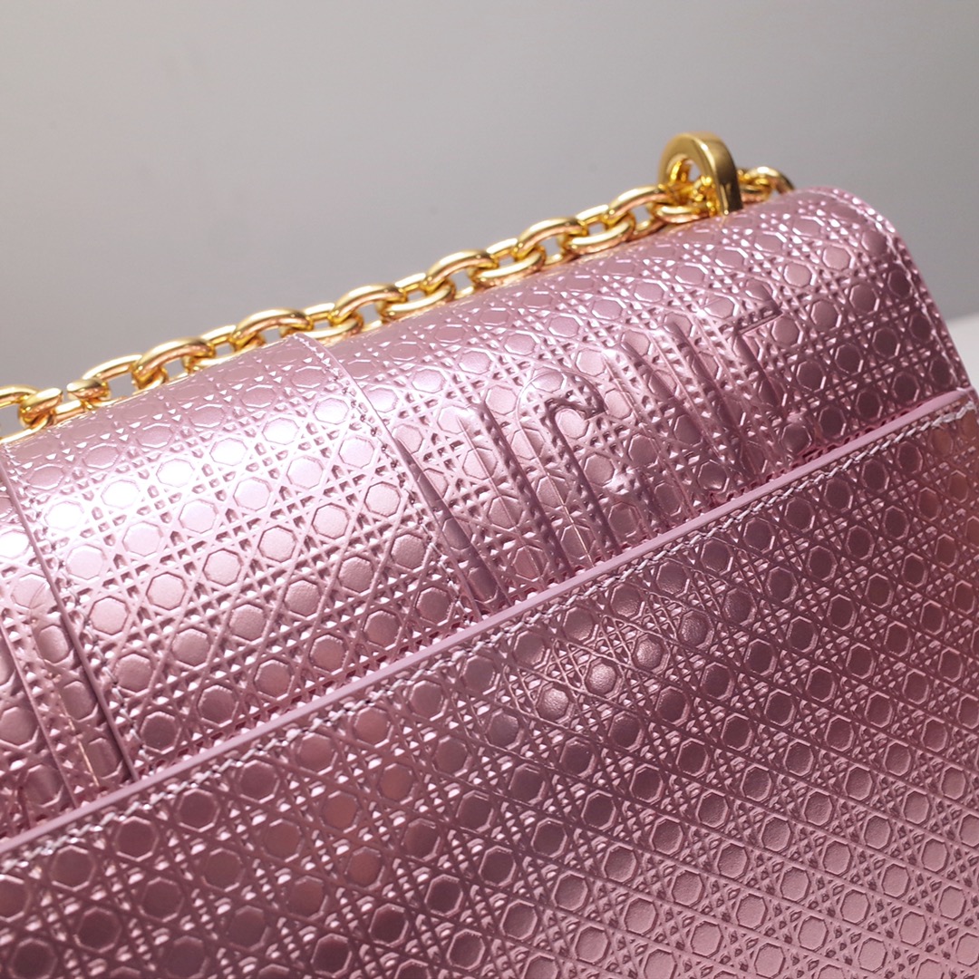 30 Montaigne Chain Bag Pink Purple Calfskin